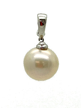 Round Pearl Pendant